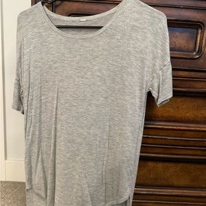 Lululemon grey light top